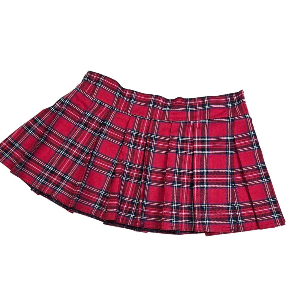 Donald Seneca Women's red plaid Pleated Short Skirt, hook/pile closure, size L
